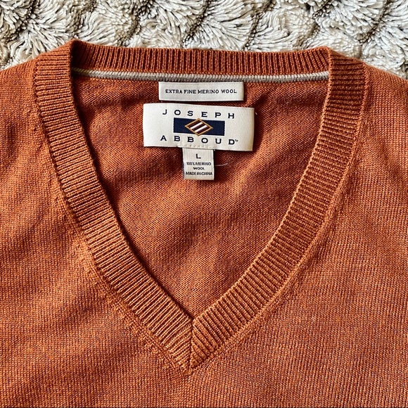 Joseph Abboud Rust V-Neck Merino Wool Sweater - Picture 3 of 5